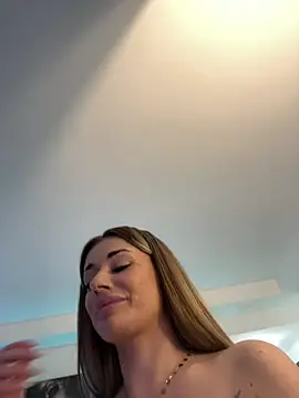 IsabellaEtthan live sex cam