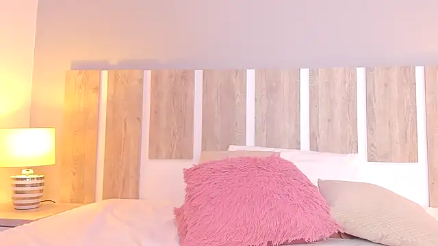 emilysearss - EmilySearss's free webcam