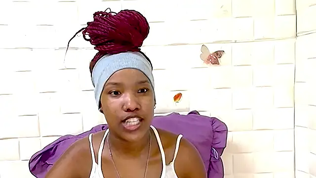 eroticsexyprada - EroticSexyPrada's free webcam