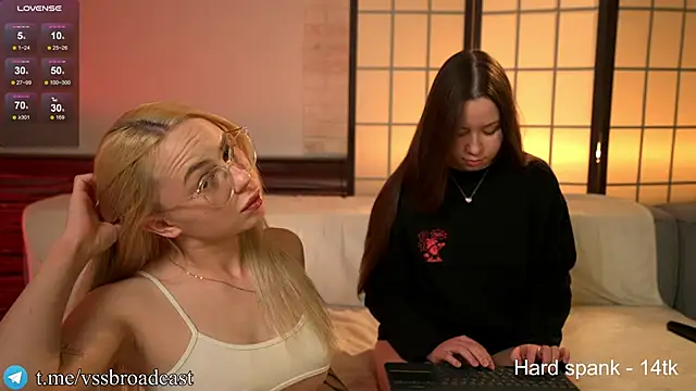 stayin_alive_ - Stayin_alive_'s free webcam