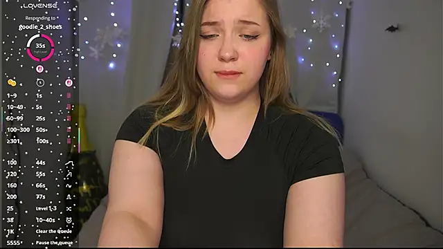 CuteSharloti live sex cam