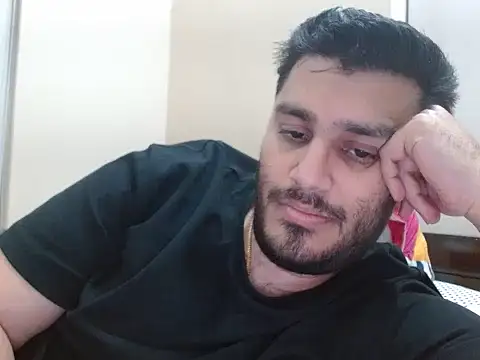 robintoit (M young) - 1000 token to  dick open