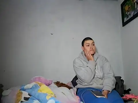 twodoo (Ask my age) - Show tits both girls