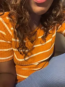 indian-squirt (F young) - 3 finger deep kitty💦🍆fountain squirt💦