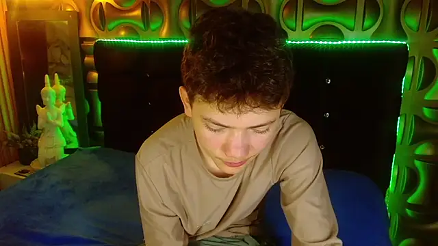 cruz_dante (M twink) - All naked 5 minutes