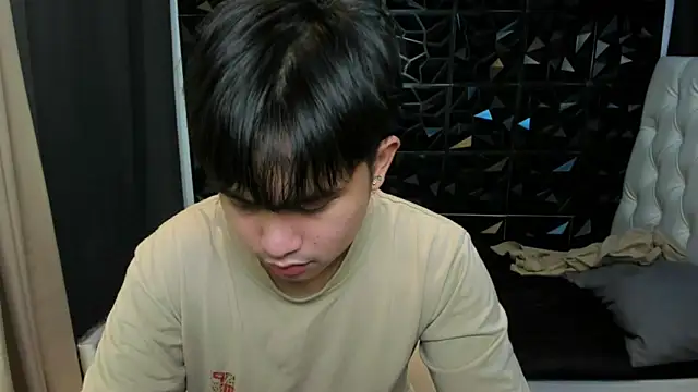 davincihugecock - Davincihugecock's free webcam - UK Sex Cams