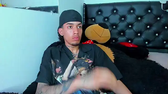 ryder-stone - Ryder-Stone's free webcam - UK Sex Cams