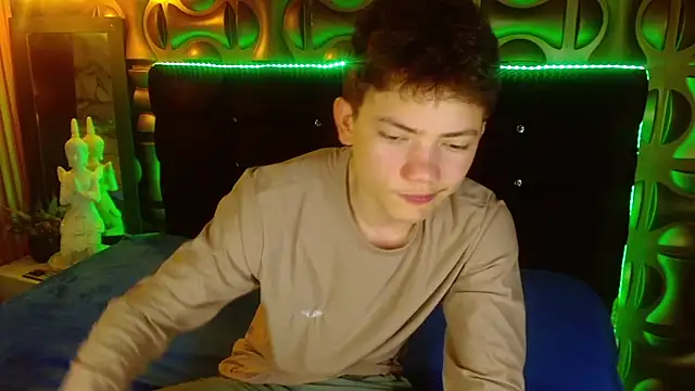 cruz_dante (M twink) - All naked 5 minutes