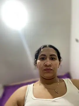 Carola-Ross live sex cam