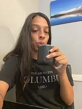 orianaxclusive (F young) - Masturbandome en el trabajo