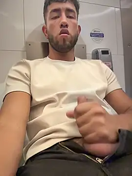 liam_bronw Live Webcam on Stripchat