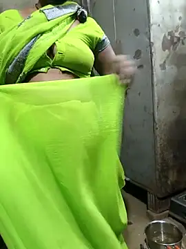 Arti032 live sex cam