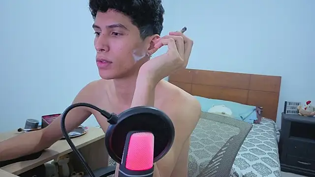 LuClawthorne_ live sex cam