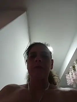 sasi_luna (F milf) - oil show