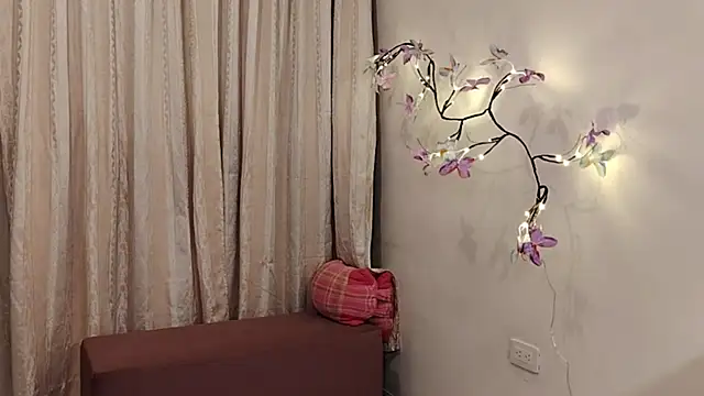 bella_exhibition (Ask my age) - I play cowgirl