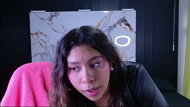 sophie19__ - Sophie19__'s free webcam - UK Sex Cams