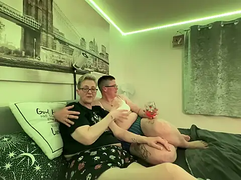 curvy-jinx (Ask my age) - Full sex video to who clears