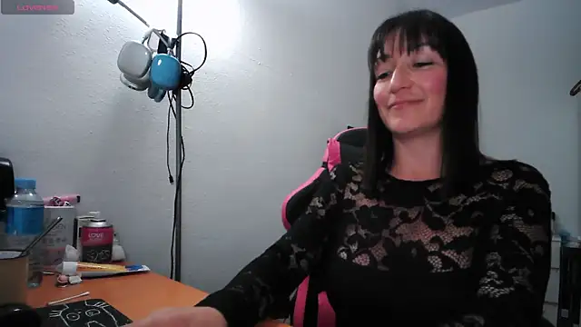 yulian_milf - Yulian_Milf's free webcam - UK Sex Cams