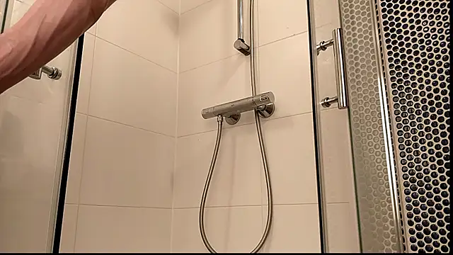 luca_sweet (M young) - oil body