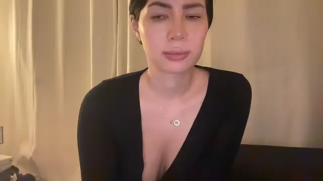 ClaireBree's live cam