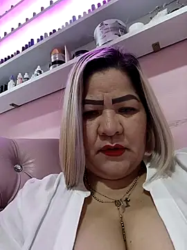 Dalessa_Bigtits live cam profile