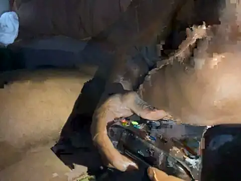 slimecrownzout5 (M young) - half off nut