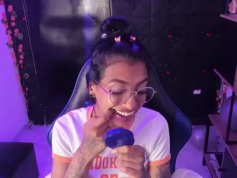 karlaslutskinny__ - KarlaSlutSkinny__'s free webcam - UK Sex Cams