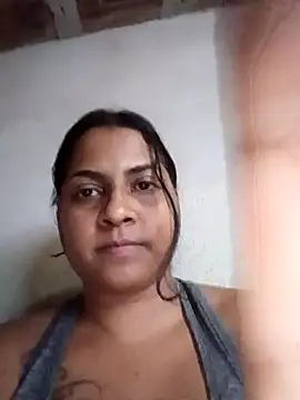 Giselabrunette25 live sex cam