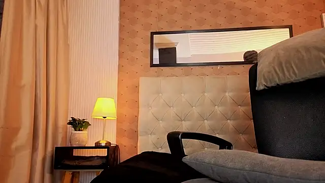 slim_tian (M twink) - spank ass hard x20