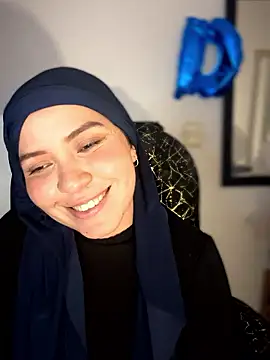 MatchedEyebrow live cam profile