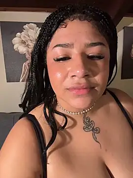 sashaliciosa_ (F young) - Play whit my pussy 💕