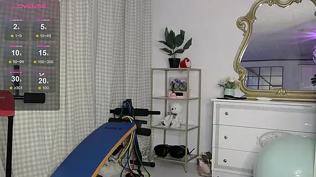 sarahraynex (F young) - Undress me and put oil on my skin