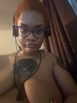 nickytheehawtie - Nickytheehawtie's free webcam