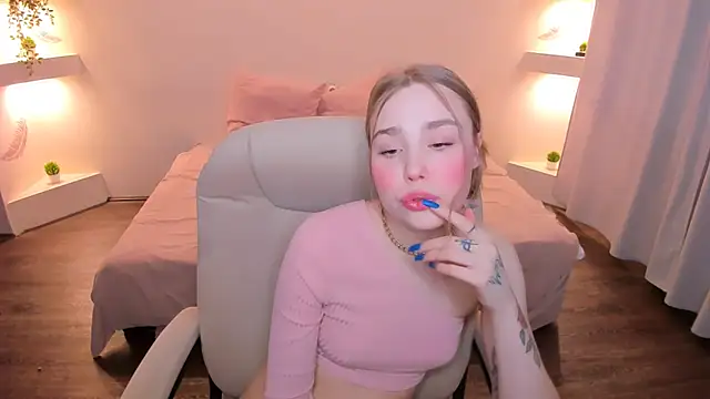 sweet_meg - Sweet_Meg's free webcam