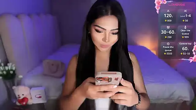 SUPERHOT_SHANTAL live sex cam