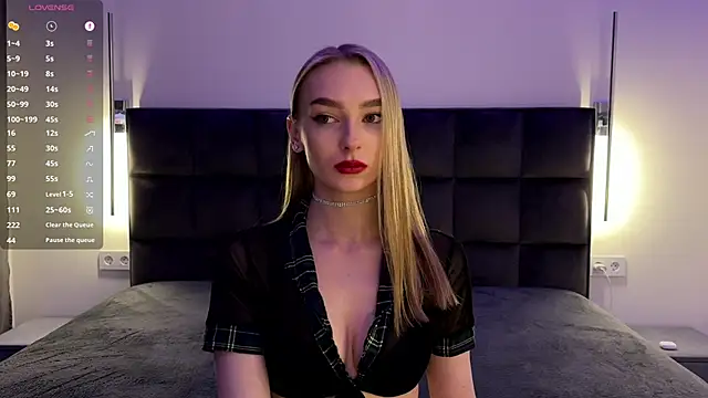 GoldieHarrington live sex cam