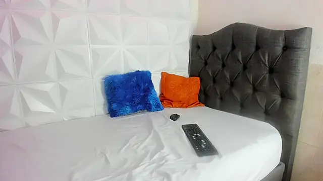 thamaraa_ - Thamaraa_'s free webcam - UK Sex Cams