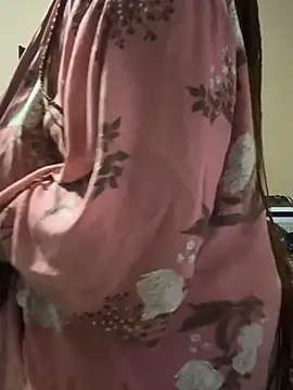 Webcam Model (THICKBUNNYCHICKxxx)  is live.Free join now!