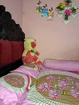 Webcam Model (ariya-03)  is live.Free join now!