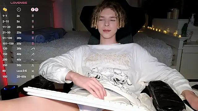 Kudi_Minnt live sex cam