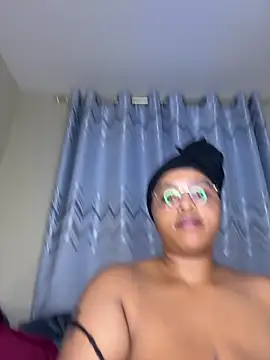 __linah__ (F young) - Some love ❤️ ❤️