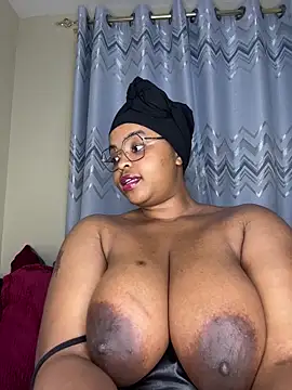 __linah__ (F young) - Some love ❤️ ❤️