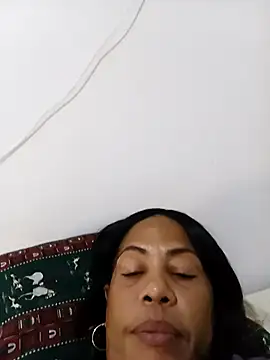 iiv0ryn0iirex-xx - IIv0ryN0IIReX-XX's free webcam - UK Sex Cams