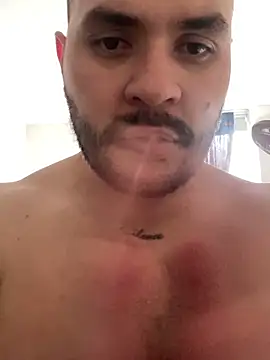 axel_dominus (M young) - oil on the chest