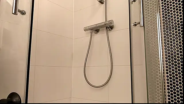 luca_sweet - Luca_Sweet's free webcam - UK Sex Cams