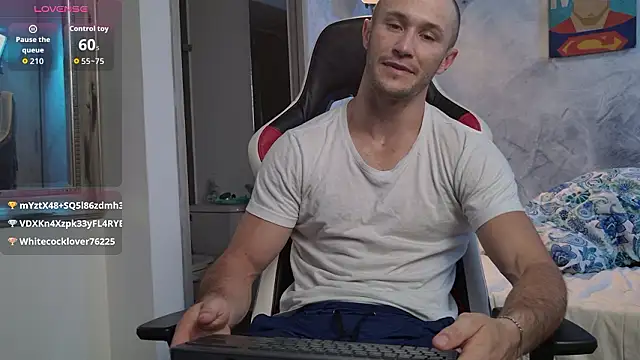 AxelFairchaild's live cam