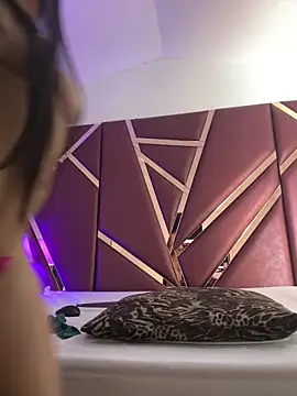 Webcam Model (DanielaMedinaa)  is live.Free join now!