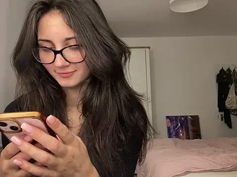 Ellamay06 Live Webcam on Stripchat