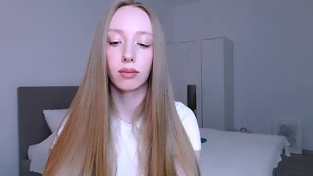 luna_insniity (F young) - hand bra