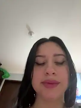 lucy_grey25 (F young) - Ride dildo back on the floor